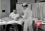 Standbild Protein Allergie test Detroit Michigan Henry Ford Hospital USA, 1936, aus Sekunde 61 historischem Filmmaterial Videoclip 65675023149