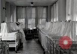 Image Division de la Pédiatrie Detroit Michigan USA, 1936, de la seconde 17 séquences d'archives historiques vidéo 65675023150