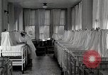 Image Division de la Pédiatrie Detroit Michigan USA, 1936, de la seconde 18 séquences d'archives historiques vidéo 65675023150