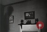 Standbild Geburt quintuplet von Mädchen von Ontario Kanada, 1934, aus Sekunde 57 historischem Filmmaterial Videoclip 65675023155