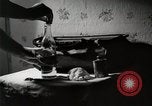 Standbild Geburt Quintuplet von Mädchen von Ontario Kanada, 1934, aus Sekunde 48 historischem Filmmaterial Videoclip 65675023157