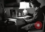 Standbild V-Mail United States USA, 1944, aus Sekunde 40 historischem Filmmaterial Videoclip 65675023159