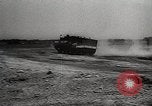 Standbild Gun carrier Tanks United States USA, 1944, aus Sekunde 15 historischem Filmmaterial Videoclip 65675023161