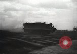 Standbild Gun carrier Tanks United States USA, 1944, aus Sekunde 24 historischem Filmmaterial Videoclip 65675023161