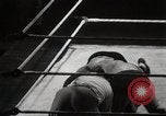 Immagine di Match Wrestling Richmond Virginia USA, 1938, secondo 46 filmato di repertorio 65675023168