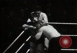 Immagine di Match Wrestling Richmond Virginia USA, 1938, secondo 56 filmato di repertorio 65675023168