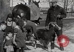 Standbild James Stewart Dunbarton Ontario, 1938, aus Sekunde 11 historischem Filmmaterial Videoclip 65675023171