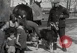 Standbild James Stewart Dunbarton Ontario, 1938, aus Sekunde 12 historischem Filmmaterial Videoclip 65675023171