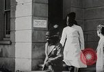 Image Hôtel travailleur en grève Eastbourne Angleterre, 1938, de la seconde 8 séquences d'archives historiques vidéo 65675023173