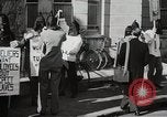 Image Hôtel travailleur en grève Eastbourne Angleterre, 1938, de la seconde 19 séquences d'archives historiques vidéo 65675023173
