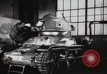 Immagine di Le fabbriche di munizioni Le Creusot Francia, 1938, secondo 28 filmato di repertorio 65675023174