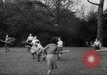 Standbild Spring Time London England Vereinigtes Königreich, 1938, aus Sekunde 28 historischem Filmmaterial Videoclip 65675023175