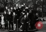 Standbild Spring Time London England Vereinigtes Königreich, 1938, aus Sekunde 47 historischem Filmmaterial Videoclip 65675023175