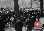 Standbild Spring Time London England Vereinigtes Königreich, 1938, aus Sekunde 57 historischem Filmmaterial Videoclip 65675023175