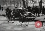 Standbild Spring Time London England Vereinigtes Königreich, 1938, aus Sekunde 59 historischem Filmmaterial Videoclip 65675023175