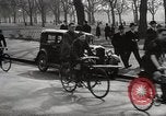 Standbild Spring Time London England Vereinigtes Königreich, 1938, aus Sekunde 60 historischem Filmmaterial Videoclip 65675023175