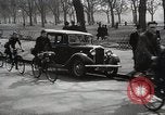 Standbild Spring Time London England Vereinigtes Königreich, 1938, aus Sekunde 61 historischem Filmmaterial Videoclip 65675023175