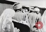 Standbild palästinensisch-arabischen Flüchtlinge Ägypten, 1950, aus Sekunde 61 historischem Filmmaterial Videoclip 65675023180