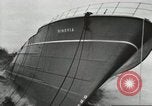 Immagine di Lancio di navi Scotland Regno Unito, 1950, secondo 46 filmato di repertorio 65675023185