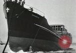 Immagine di Lancio di navi Scotland Regno Unito, 1950, secondo 60 filmato di repertorio 65675023185