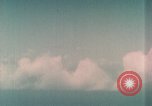 Standbild Luft Bekämpfung Tarumizu Kyushu in Japan, 1945, aus Sekunde 42 historischem Filmmaterial Videoclip 65675023198