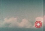 Standbild Luft Bekämpfung Tarumizu Kyushu in Japan, 1945, aus Sekunde 44 historischem Filmmaterial Videoclip 65675023198