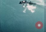 Standbild US Army Air Force Brände auf Schiffen Tarumizu Kyushu in Japan, 1945, aus Sekunde 14 historischem Filmmaterial Videoclip 65675023199
