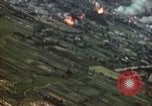 Standbild USAAF Brände auf dem Boden Ziele Japan Miyakonojo, 1945, aus Sekunde 15 historischem Filmmaterial Videoclip 65675023203