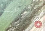 Standbild USAAF Brände auf dem Boden Ziele Japan Miyakonojo, 1945, aus Sekunde 29 historischem Filmmaterial Videoclip 65675023203