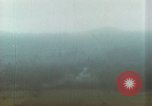 Image attaque vu au travers caméra armée Miyakonojo Japon, 1945, de la seconde 33 séquences d'archives historiques vidéo 65675023208
