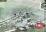 Immagine di Attacco su ferrovia giapponese Kyushu in Giappone, 1945, secondo 10 filmato di repertorio 65675023209