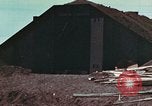 Standbild US Army Air Force Hangar Iwo Jima, 1945, aus Sekunde 29 historischem Filmmaterial Videoclip 65675023216