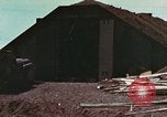 Standbild US Army Air Force Hangar Iwo Jima, 1945, aus Sekunde 33 historischem Filmmaterial Videoclip 65675023216