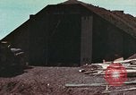 Standbild US Army Air Force Hangar Iwo Jima, 1945, aus Sekunde 34 historischem Filmmaterial Videoclip 65675023216