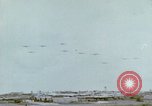 Standbild B-29 Superfortresses im Pazifik während Zweiten Weltkrieg Saipan Marianen, 1945, aus Sekunde 23 historischem Filmmaterial Videoclip 65675023220