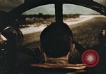 Standbild Ansicht von B-29 Cockpit bei der Landung Guam Marianen, 1945, aus Sekunde 56 historischem Filmmaterial Videoclip 65675023221