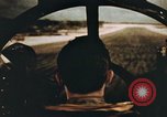 Standbild Ansicht von B-29 Cockpit bei der Landung Guam Marianen, 1945, aus Sekunde 58 historischem Filmmaterial Videoclip 65675023221