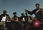 Standbild Air Force Boden crew Pacific Theater, 1945, aus Sekunde 6 historischem Filmmaterial Videoclip 65675023222