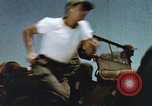 Standbild Air Force Boden crew Pacific Theater, 1945, aus Sekunde 14 historischem Filmmaterial Videoclip 65675023222