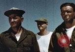 Standbild Air Force Boden crew Pacific Theater, 1945, aus Sekunde 29 historischem Filmmaterial Videoclip 65675023222