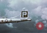 Standbild B-29 von 39th Bomb Group Guam Marianen, 1945, aus Sekunde 13 historischem Filmmaterial Videoclip 65675023223