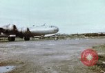 Standbild B-29 Superfortress Saipan Marianen, 1945, aus Sekunde 16 historischem Filmmaterial Videoclip 65675023224