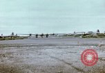 Standbild B-29 Superfortress Saipan Marianen, 1945, aus Sekunde 27 historischem Filmmaterial Videoclip 65675023224