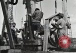 Standbild Akita Ölfeld Yabase Japan, 1947, aus Sekunde 30 historischem Filmmaterial Videoclip 65675023226