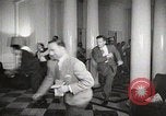 Image Le président Truman annonce le Japon abandon Washington DC USA, 1945, de la seconde 25 séquences d'archives historiques vidéo 65675023237