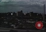 Image endommagé ville Tokyo Japon, 1945, de la seconde 41 séquences d'archives historiques vidéo 65675023242