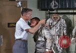Immagine di Astronauta Virgil Grissom United States USA, 1960, secondo 33 filmato di repertorio 65675023292