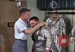 Immagine di Astronauta Virgil Grissom United States USA, 1960, secondo 34 filmato di repertorio 65675023292