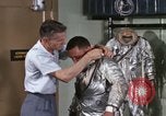 Immagine di Astronauta Virgil Grissom United States USA, 1960, secondo 36 filmato di repertorio 65675023292