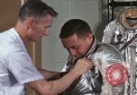 Immagine di Astronauta Virgil Grissom United States USA, 1960, secondo 44 filmato di repertorio 65675023292